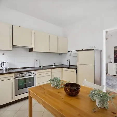 Am Weissen Hirsch Apartment *